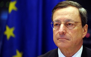 Draghi alerta Bruxelas que regras de ajuda aos bancos podem afastar investidores do sector 