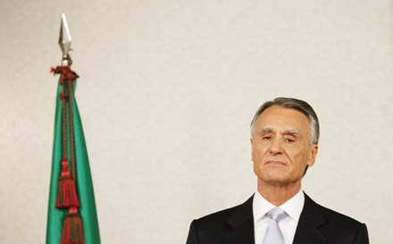 Cavaco pede “bom senso” à troika e que “não comprometa' a recuperação económica