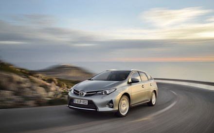 Automóveis no Weekend - Toyota Auris Touring Sports