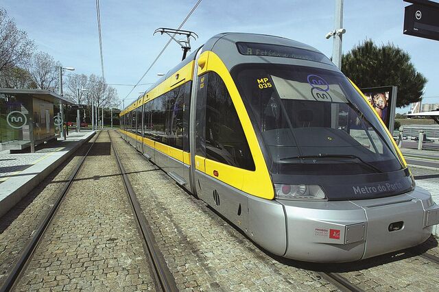 Transdev avança para tribunal contra Metro do Porto