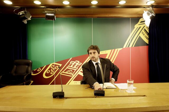 Governo gasta mais 1,2 milhões de euros com a comunicação social