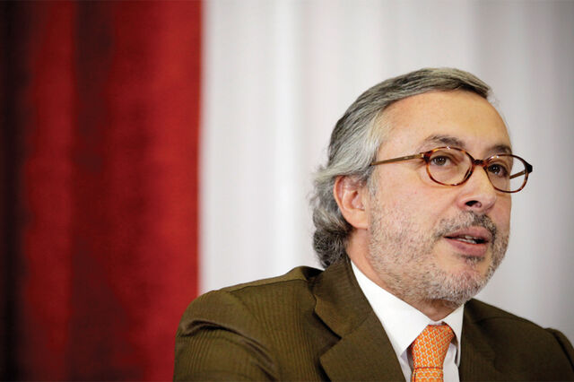 Manifesto dos 70 'entala também o PS'