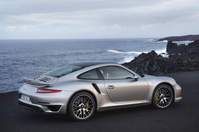 Novos Porsche 911 Turbo e 911 Turbo S mais dinâmicos e eficientes