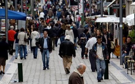 População mais qualificada mais do que duplicou nas áreas metropolitanas de Lisboa e Porto