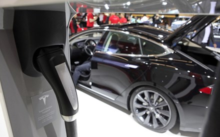 Mais de 1.000 quilómetros: Tesla Model S bate recorde de autonomia