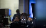 Possível subida de juros da Fed pressiona bolsas, petróleo e euro