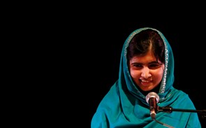Jovem paquistanesa Malala Yousafzai vence Prémio Sakharov do Parlamento Europeu