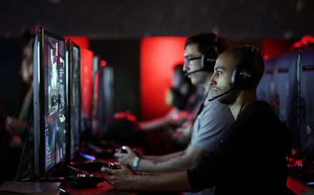 EA acelera mais a fundo e compra Codemasters por 1,2 mil milhões