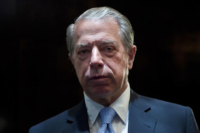 De Dono Disto Tudo a banqueiro reformado 