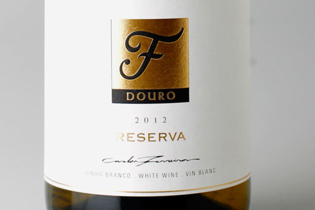 Já há 'vinho da casa' no Ferreira Café 