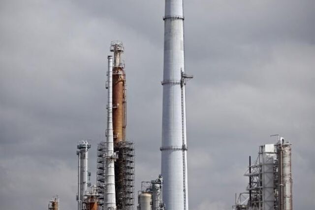 Petrolíferas também vão pagar taxa de energia que vai render 150 milhões