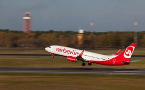 Air Berlin avisa que cancelamentos de voos ameaçam existência da companhia