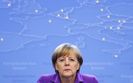 Merkel quer uma “solução rápida” para a crise italiana