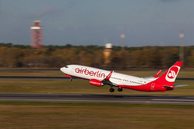 Air Berlin avisa que cancelamentos de voos ameaçam existência da companhia