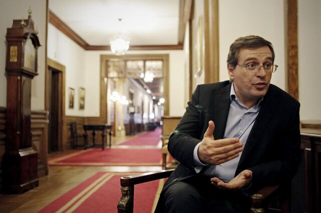 PCP nota 'clara e efectiva melhoria' da economia desejando ir 'mais longe'