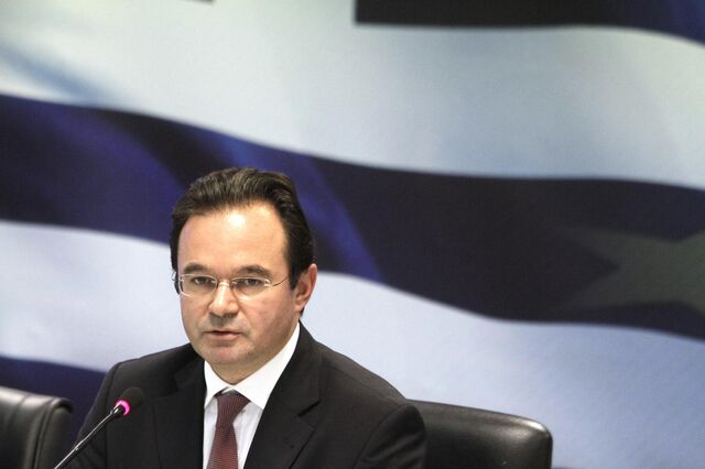 Ex-ministro grego condenado com pena suspensa
