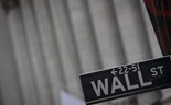 Resultados das empresas ajudam Wall Street a recuperar da maior queda desde Junho