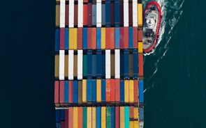 Empresas de transporte marítimo valorizam 22 mil milhões à boleia do conflito no Mar Vermelho 