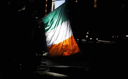 Irlanda emite dívida a seis meses a custo zero  