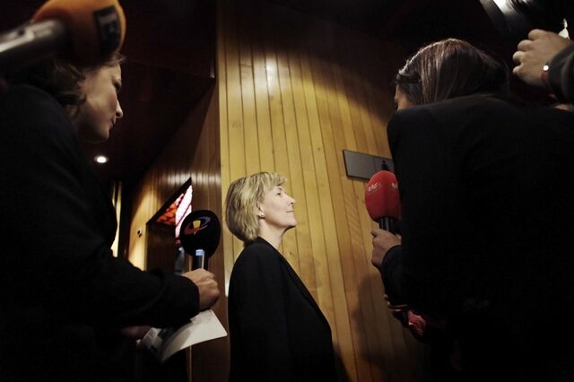 Sucesso na operação de troca de dívida coloca segundo resgate mais longe