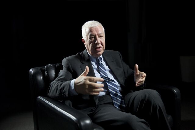 Teixeira dos Santos recusa convite para liderar Montepio