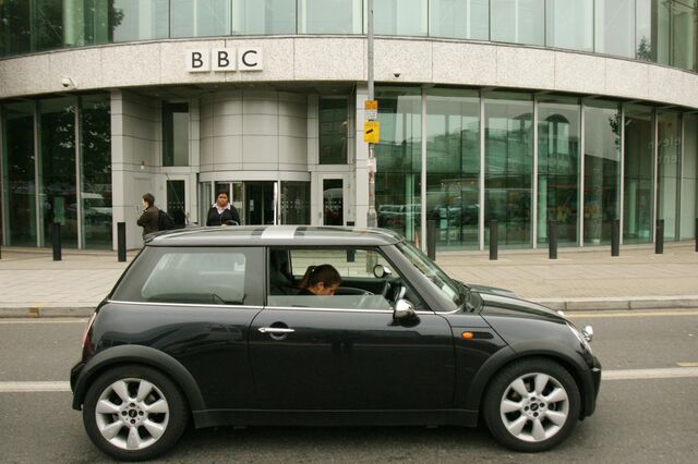 Antigo executivo da Google nomeado diretor-geral da BBC após polémica com Trump 