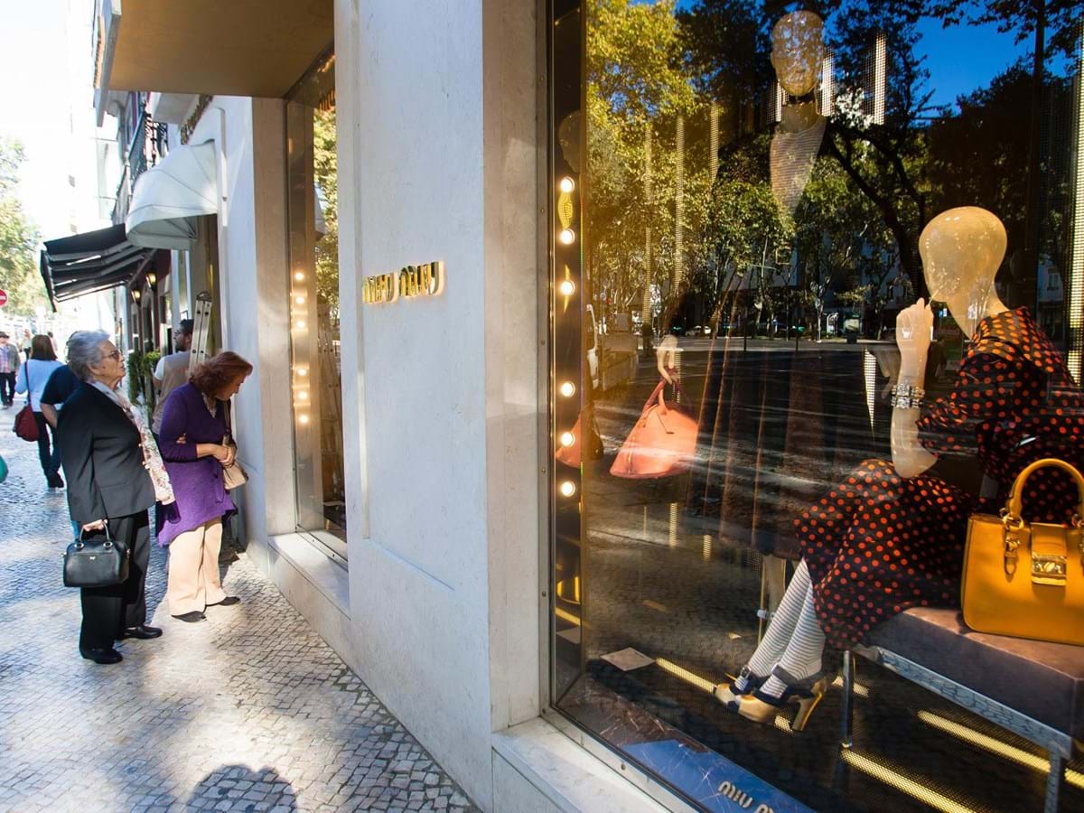 Loja Paris De Louis Vuitton Fotografia Editorial - Imagem de loja