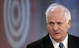 John Bruton: 'É importante perceber que há um preço a pagar por não ter um programa cautelar'