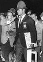 Eusébio à chegada a Lisboa depois do mundial de 66. Fotografia: Record