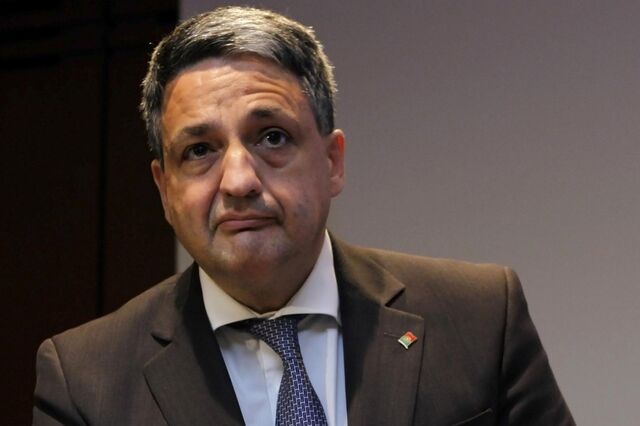 Paulo Macedo anuncia mais enfermeiros e médicos para o Algarve