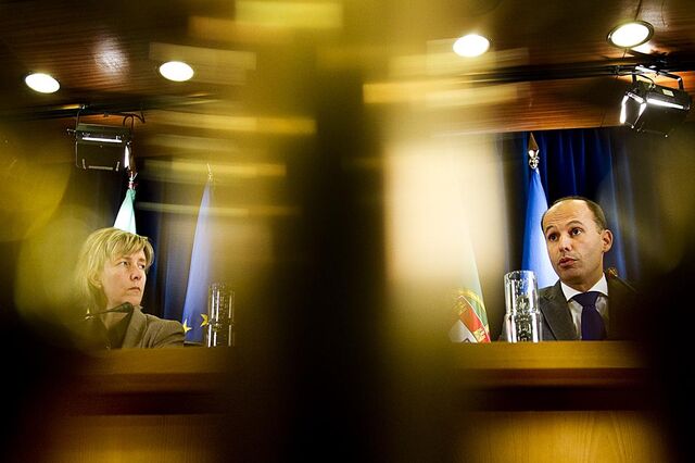 Governo destaca 'tendência de descida do desemprego'