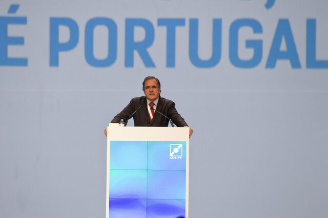 Entre Espanha e França, Pires de Lima dá um pulo a Davos