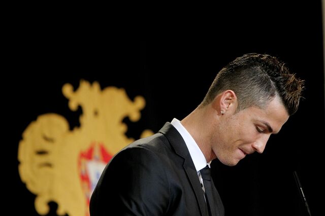 Empresas americanas querem pôr Ronaldo nos telemóveis do mundo