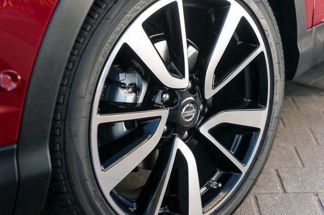 Nissan chama 2.458 veículos às oficinas em Portugal