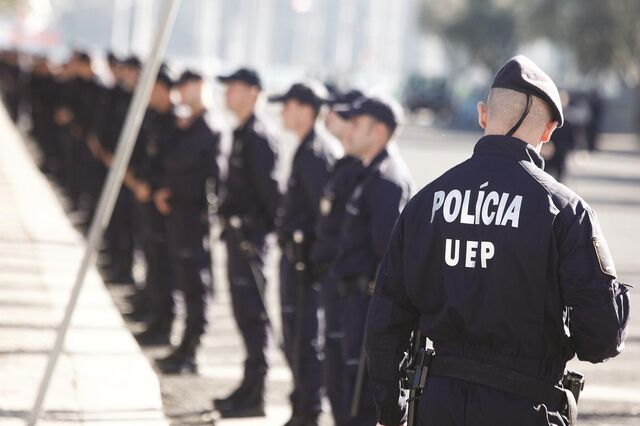 Polícias e militares arriscam ter de trabalhar mais 