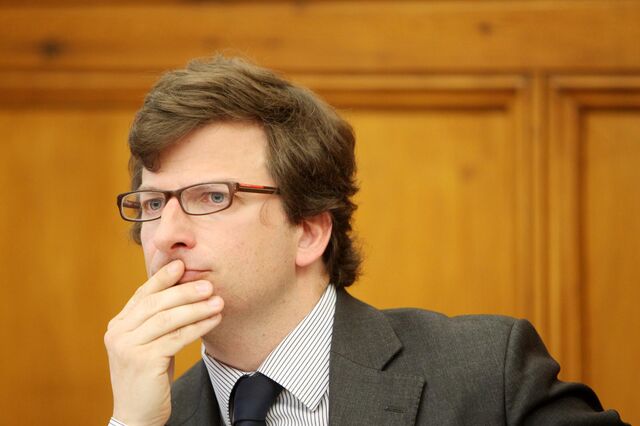 Moreira Rato: “Há ainda um longo caminho a percorrer na diminuição da dívida externa”