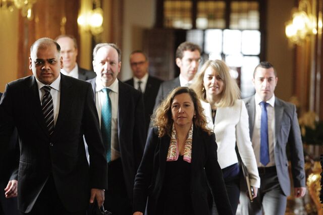 Redução de dívida das empresas exige uma estratégia nacional