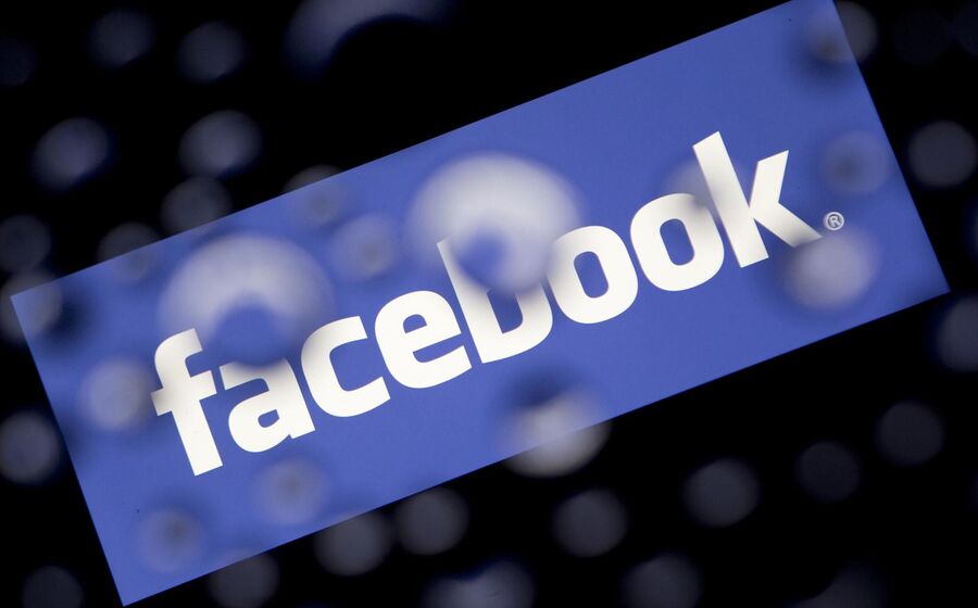 WhatsApp Facebook