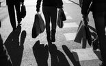 Poupança das famílias afunda. Empresas são bote de salvação?