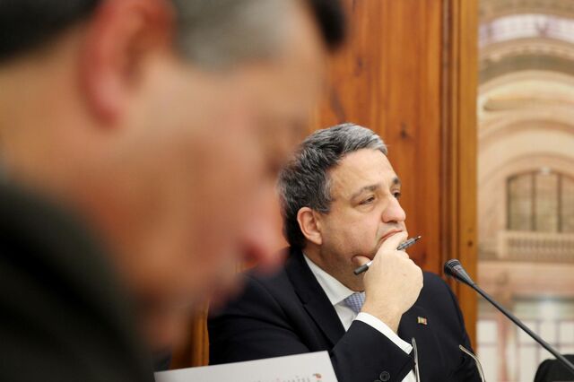 Macedo e Domingues já preparam transição na Caixa