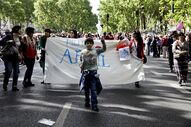 Desfile do 25 de Abril que assinala os 40 anos da revolução dos cravos