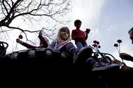 Desfile do 25 de Abril que assinala os 40 anos da revolução dos cravos