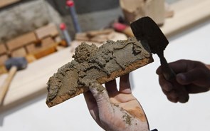 Vendas de cimento evidenciam 'boom' na construção