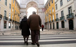 Esperança média de vida em Portugal aumentou três anos na última década