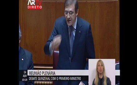 Passos Coelho: Mutualização da dívida ou 'eurobonds' não dispensam austeridade