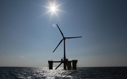 Projecto eólico no mar supera ondas de 17 metros e ventos de 111 quilómetros/hora 