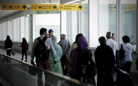 Taxas nos aeroportos do Porto e Lisboa sobem em Outubro 