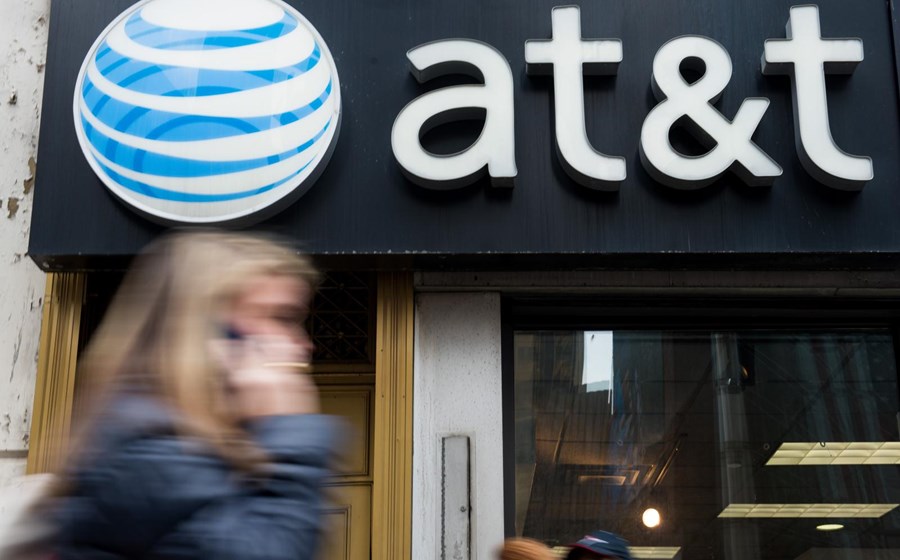 6. AT&T - a operadora cai dois lugares em relação a 2016 e vale agora 115.112 milhões de dólares