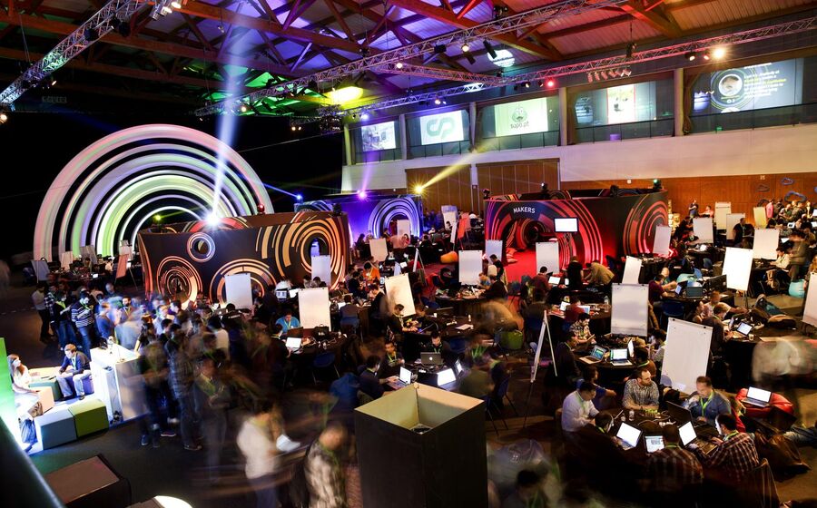 Sapo Codebits: Uma sala escura para fermentar ideias Sapo Codebits.mp4