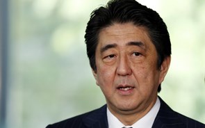 Japão aprova recorde de despesas para a defesa